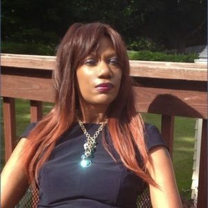 Meet your Posher, Desiree